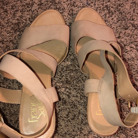 heels - Picture 1 of 3